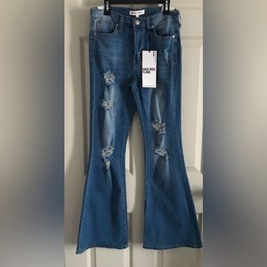 Almost Famous High Rise Flare Jeans ( Size: 7)
